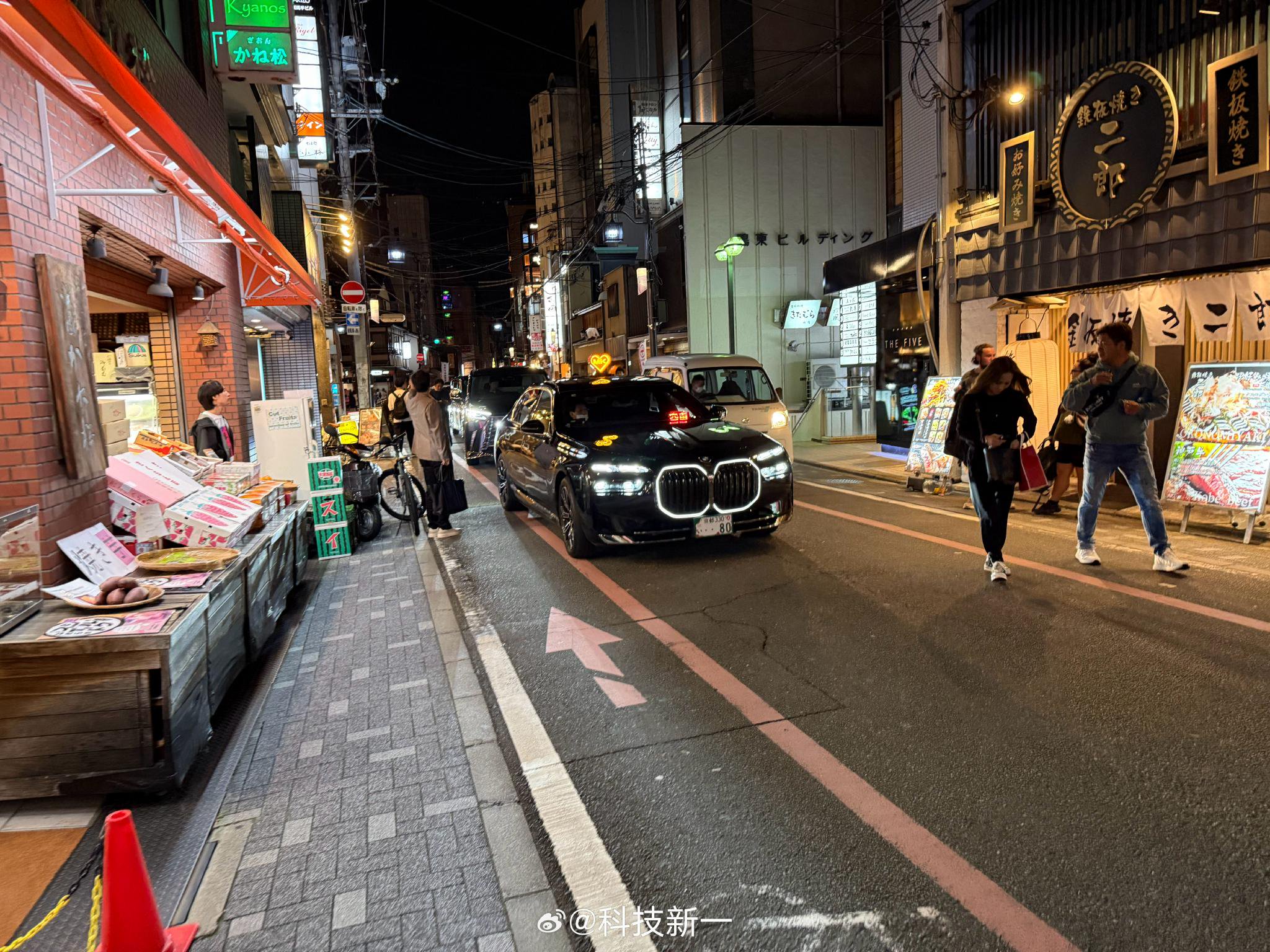 卧槽兄弟们，我在日本竟然看到了宝马7系的出租车