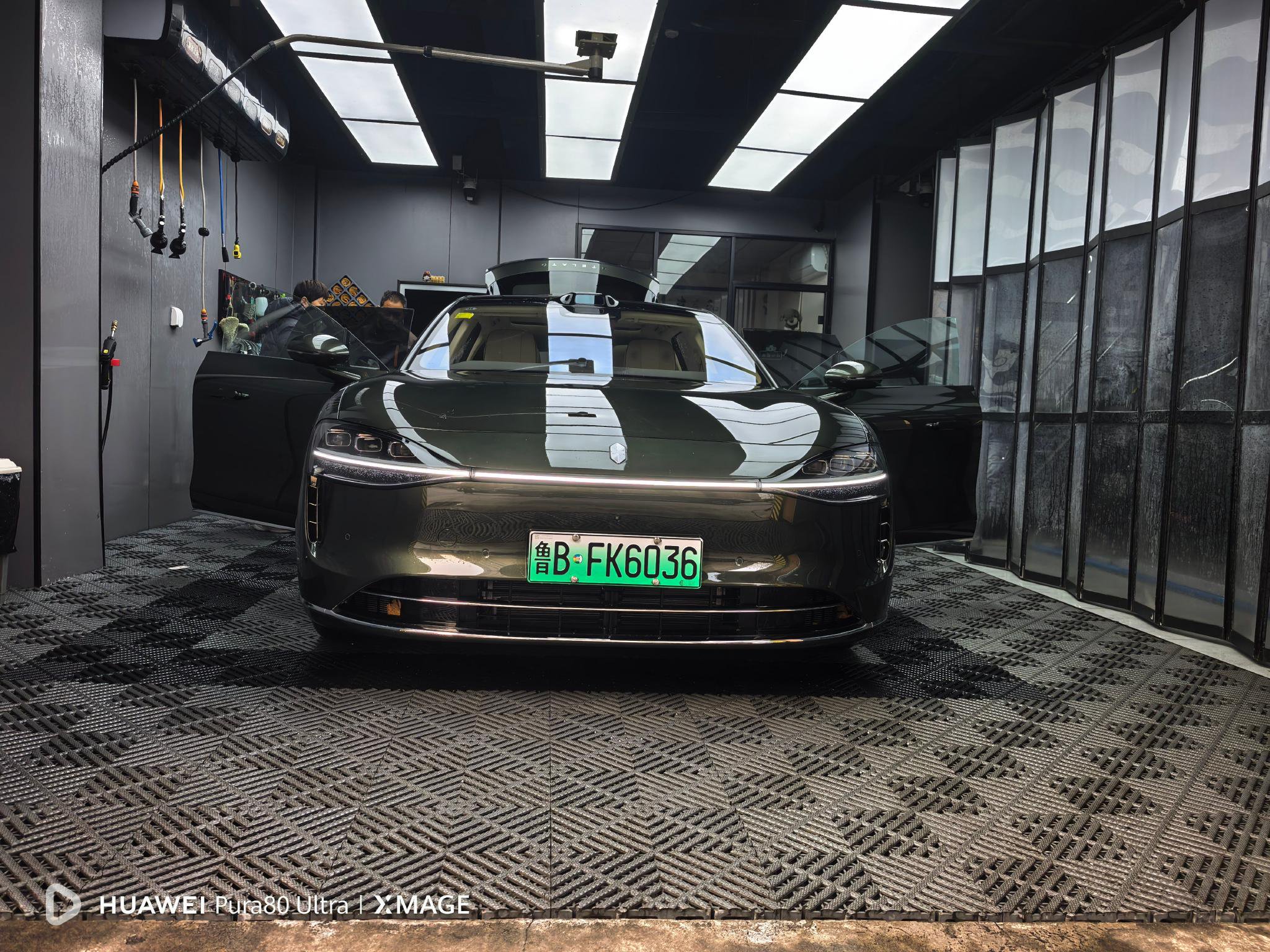 享界S9T等五界车型集体清洗，明日将共赴万里