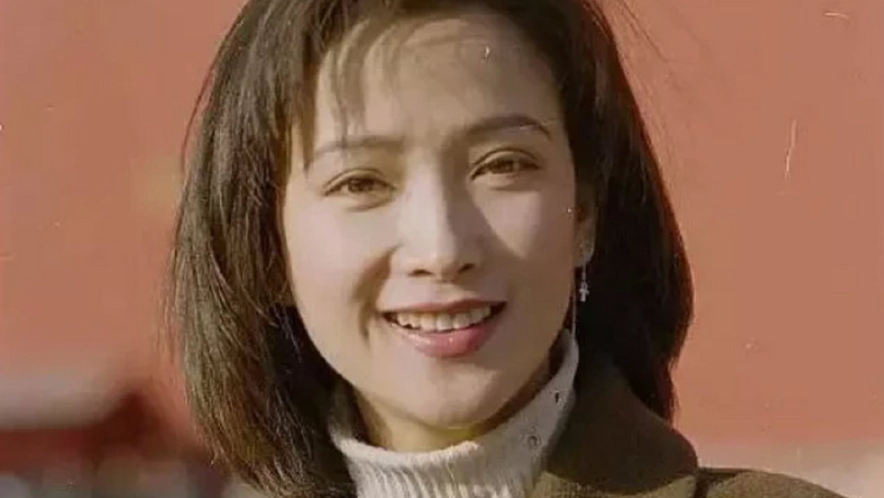 61岁何晴去世，因小乔颠倒众生，与许亚军婚姻失败，六小龄童痛悼