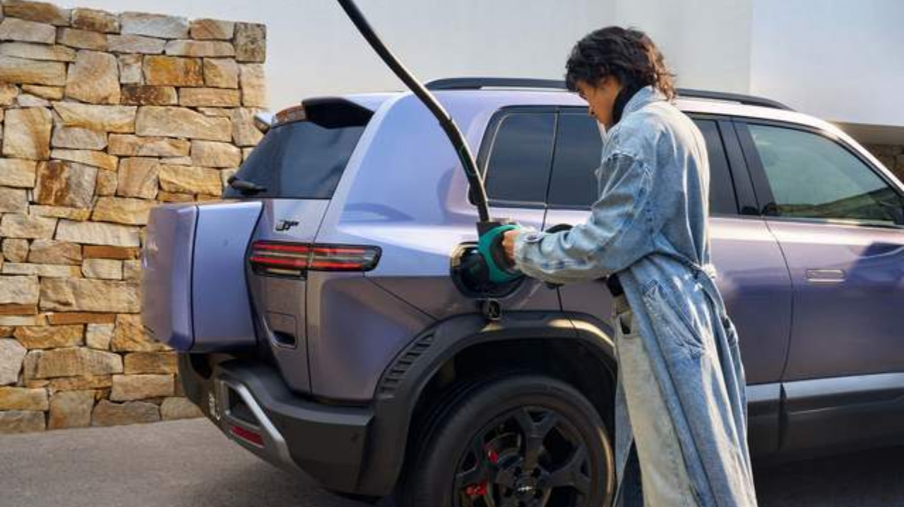 15万级纯电卷王！方程豹钛3深度体验：黑科技打造豹力新体验