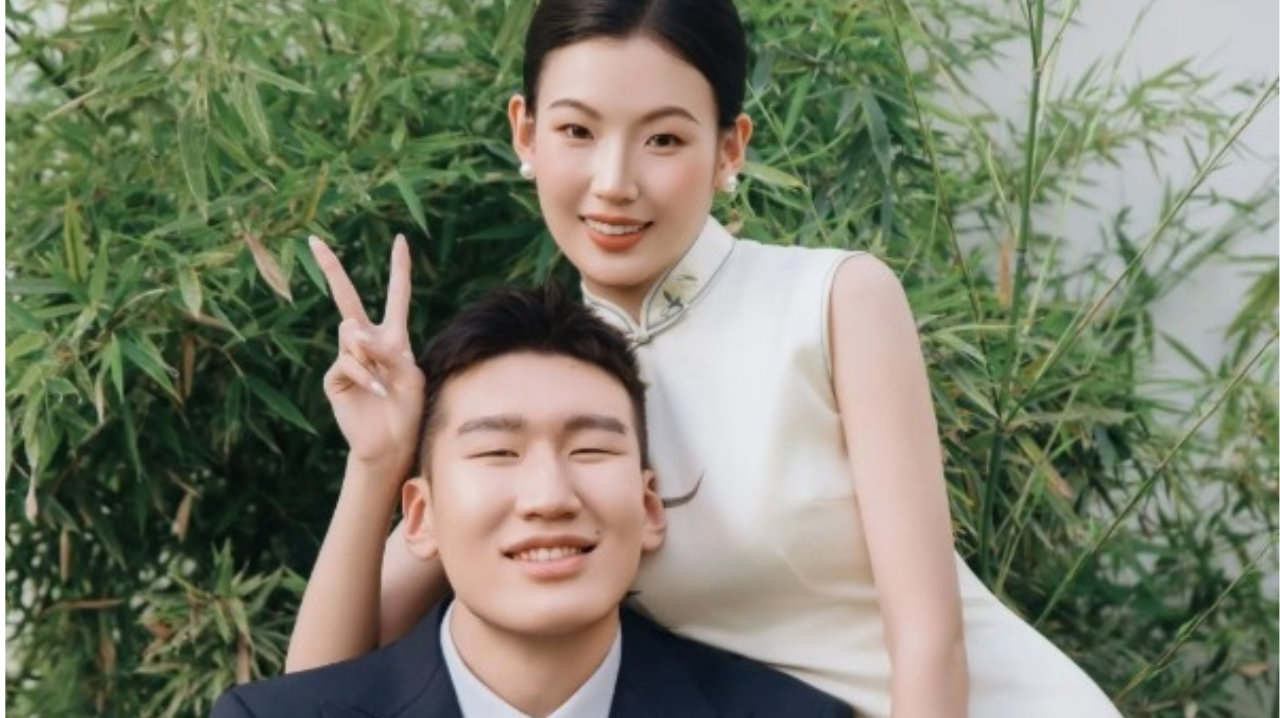 恭喜！新疆男篮国手李炎哲官宣领证 美貌妻子获赞像女星金晨