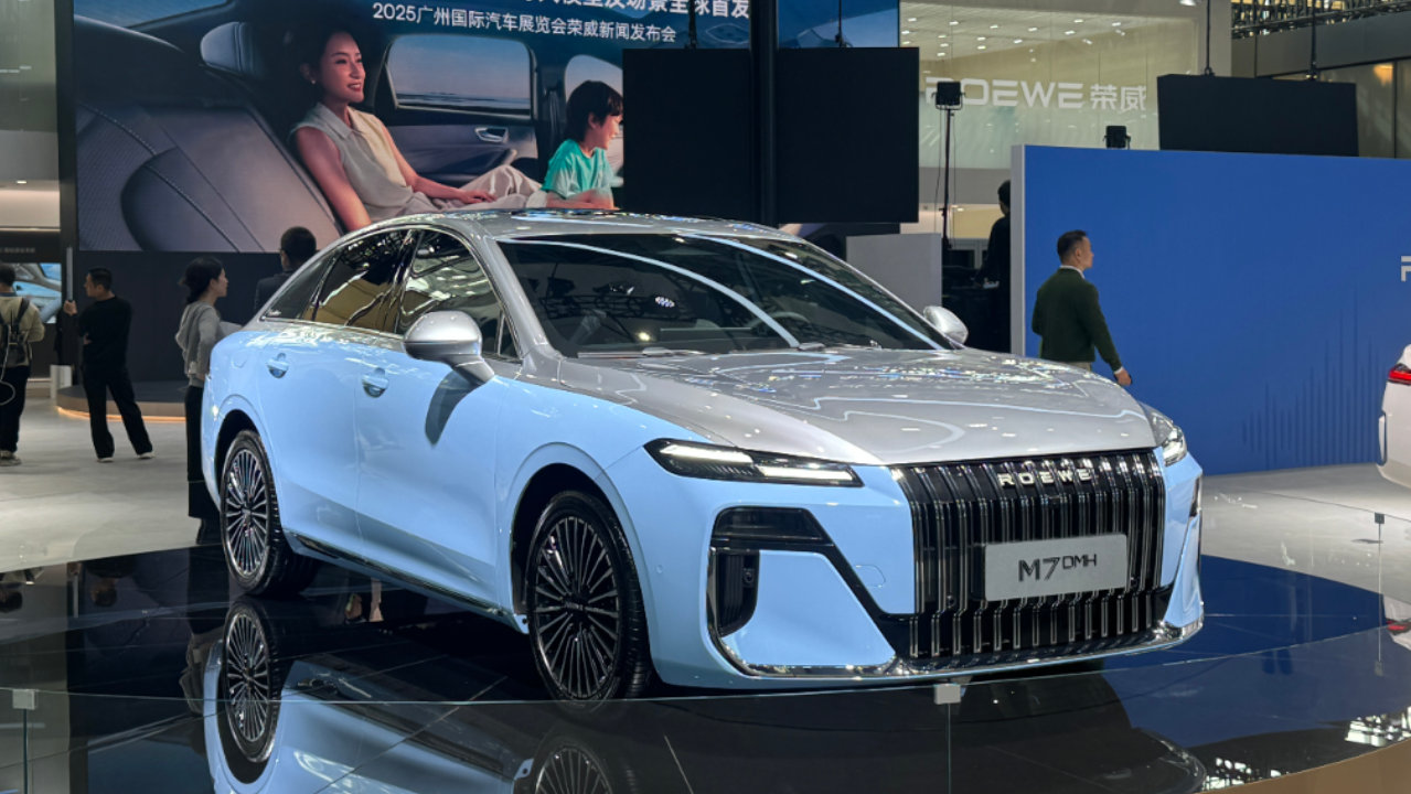 盘点广州车展：B级王炸荣威M7 DMH亮相，CLTC综合续航2050km