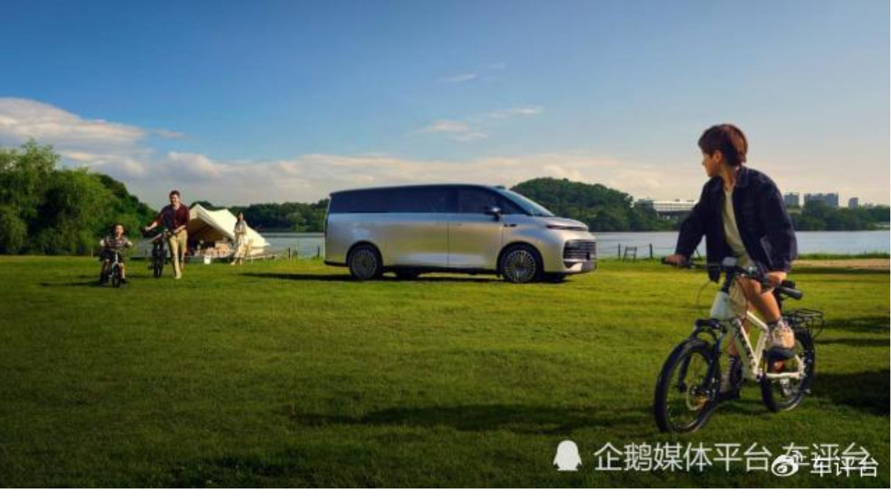 车评台|大V家宴 众口皆可调 吉利银河V900以技术调和出温柔平衡