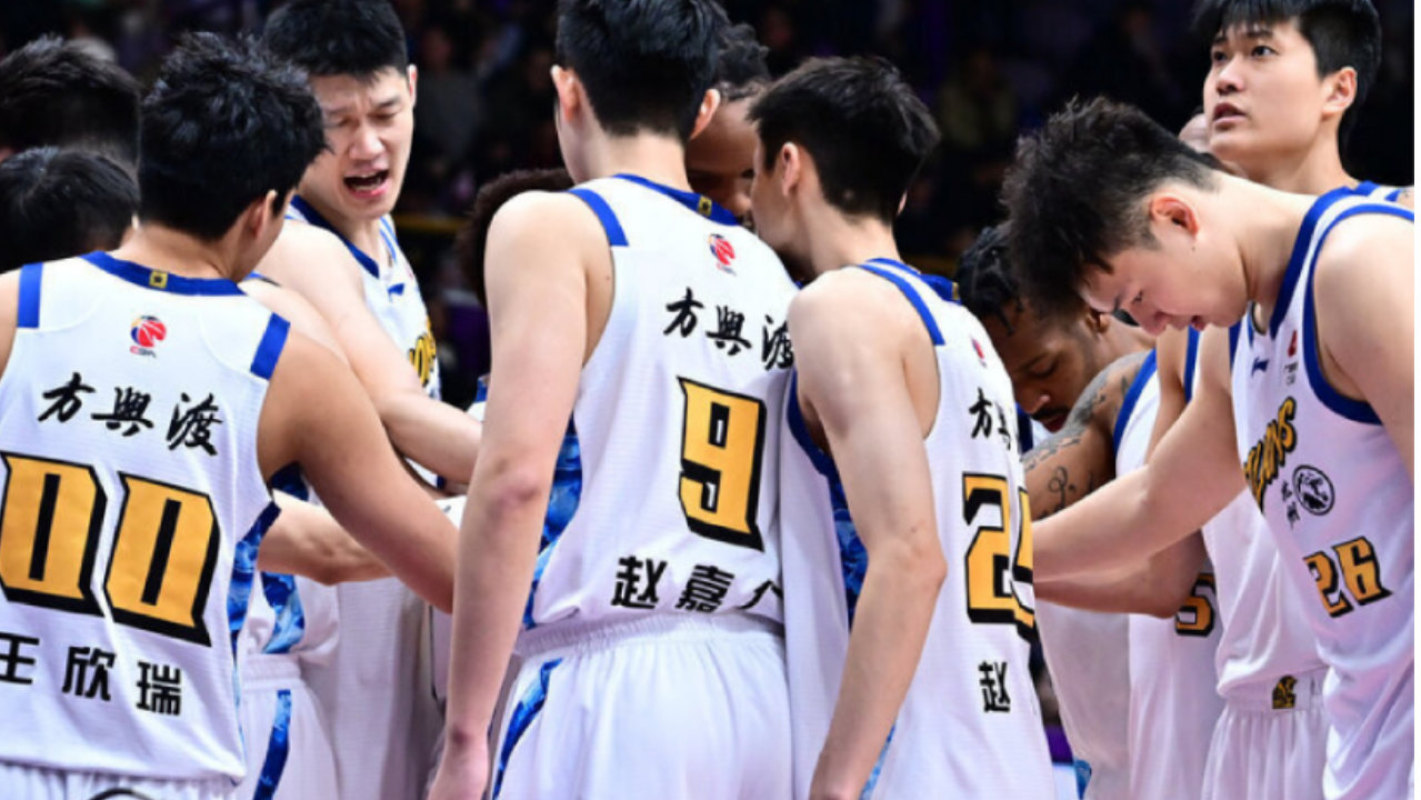 超广东升第一！广厦拒青岛29分逆转 胡金秋31+8+6赛季新高