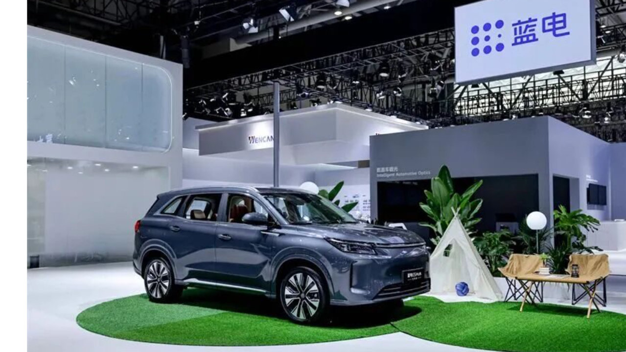 赛力斯亲手“砍掉”亲儿子，重庆政府为何当“接盘侠”？