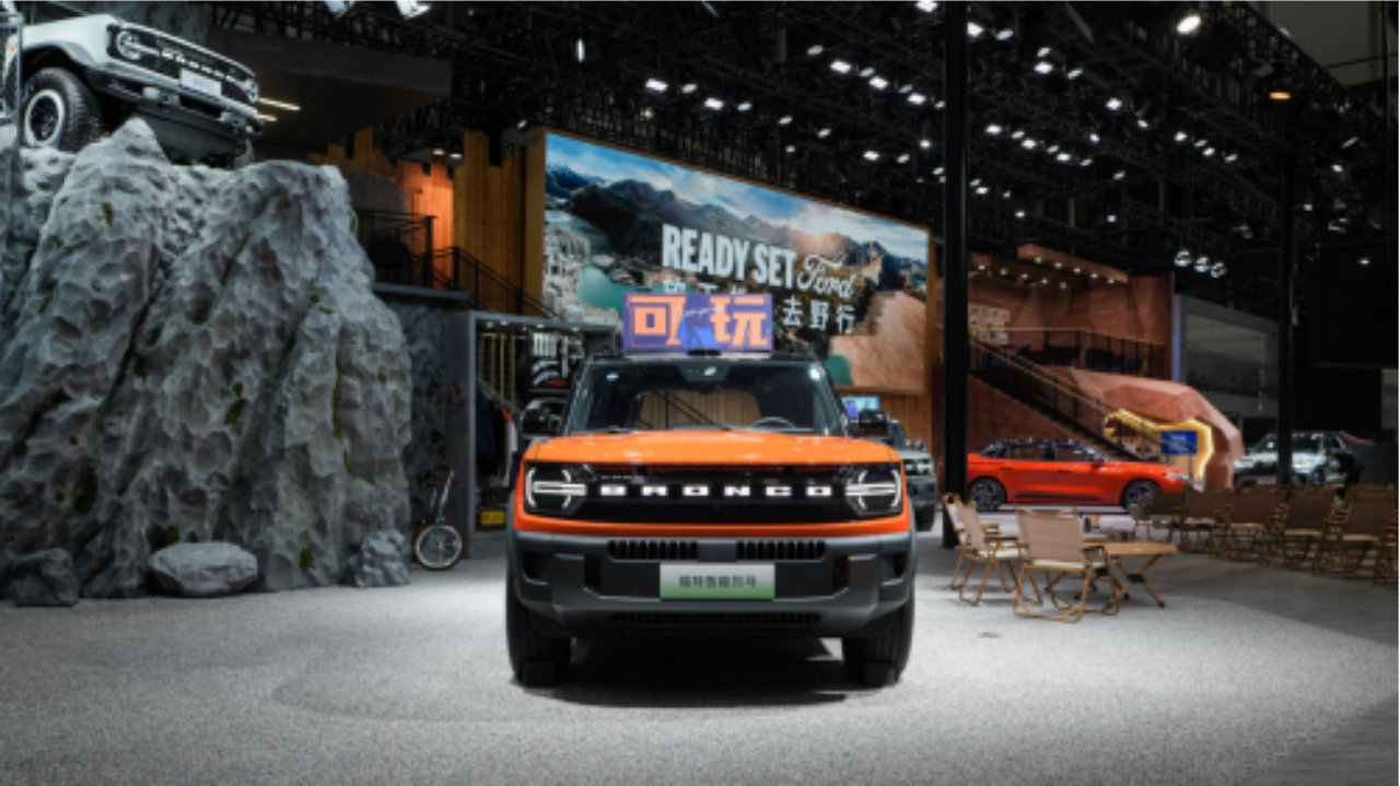 烈马 VS 坦克 400 Hi4-T：谁定义硬派越野新标准？