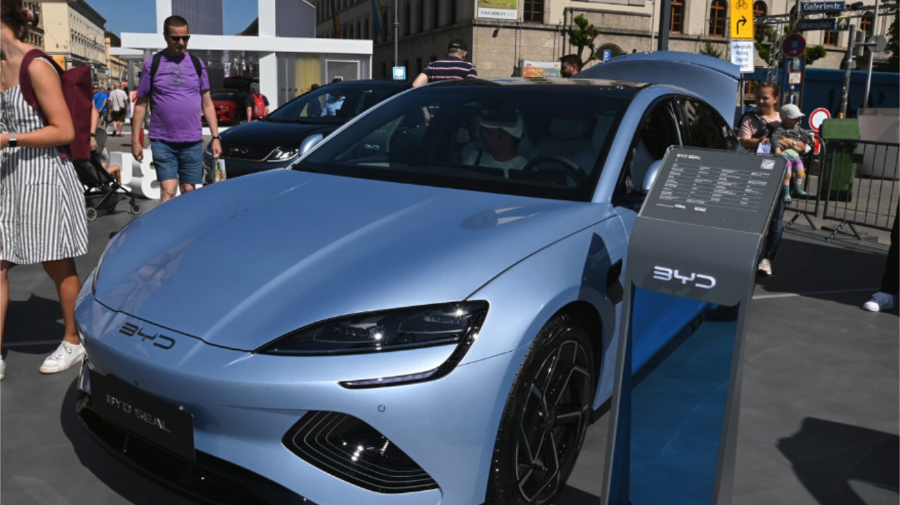 双里程碑！比亚迪1500万辆新能源车下线，腾势 N8L第15000台加冕