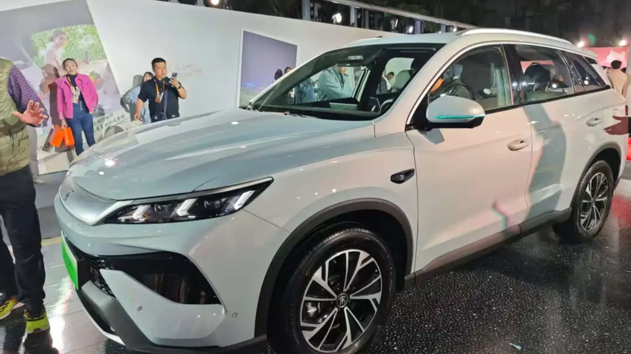 大电池长续航！比亚迪宋Pro DM-i 220km，11.98万起