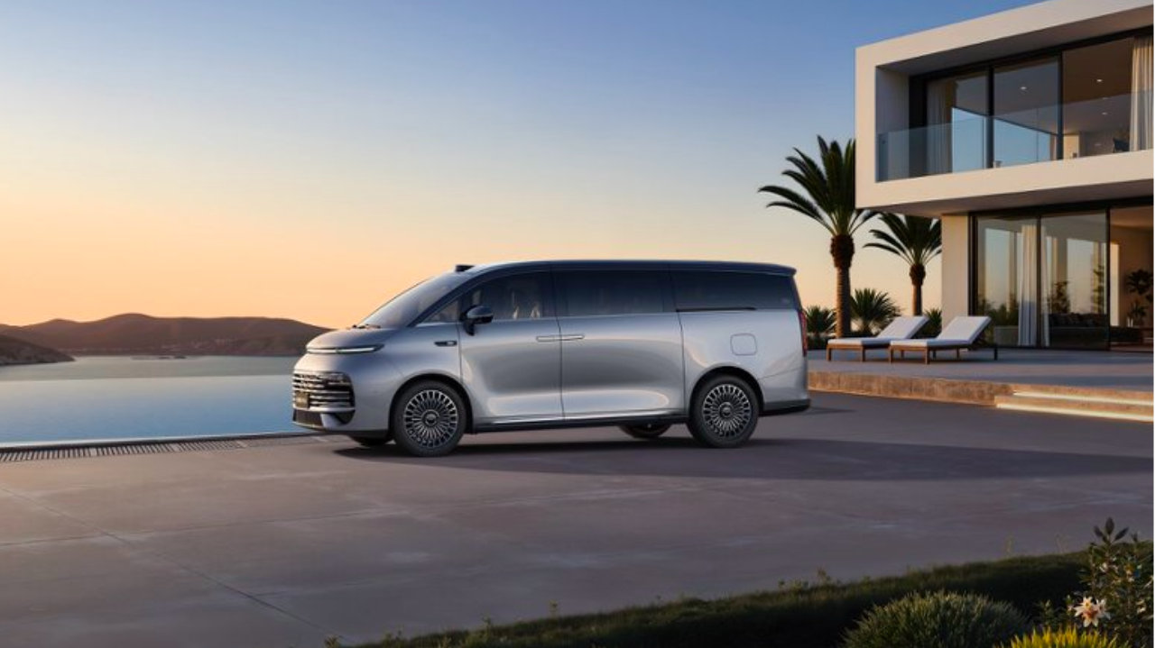 技术调和生活百味 吉利银河V900上市26.98万元起