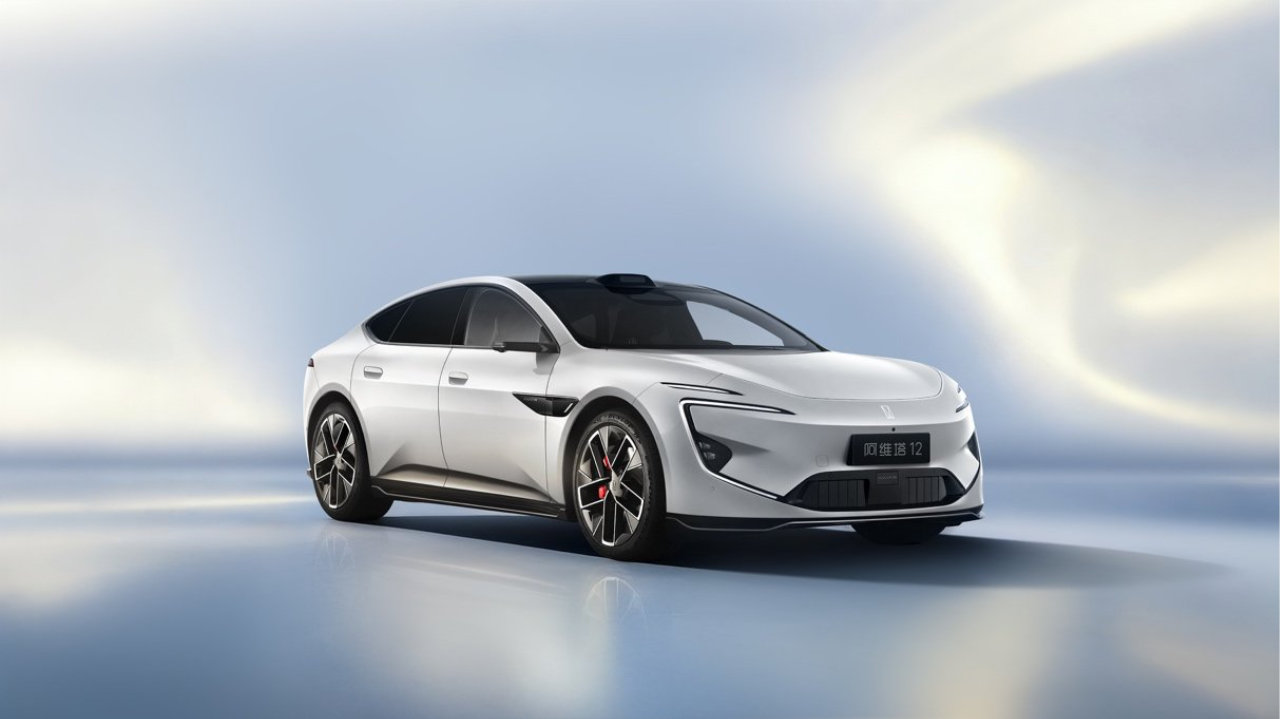 新款阿维塔12亮相 设计、动力、操控、智驾全域升级