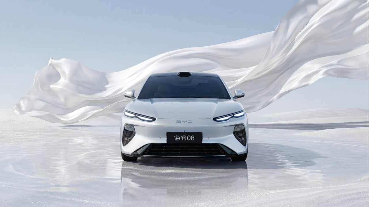 颜值与实力双杀，比亚迪海豹08霸气登场，把同级卷成背景板