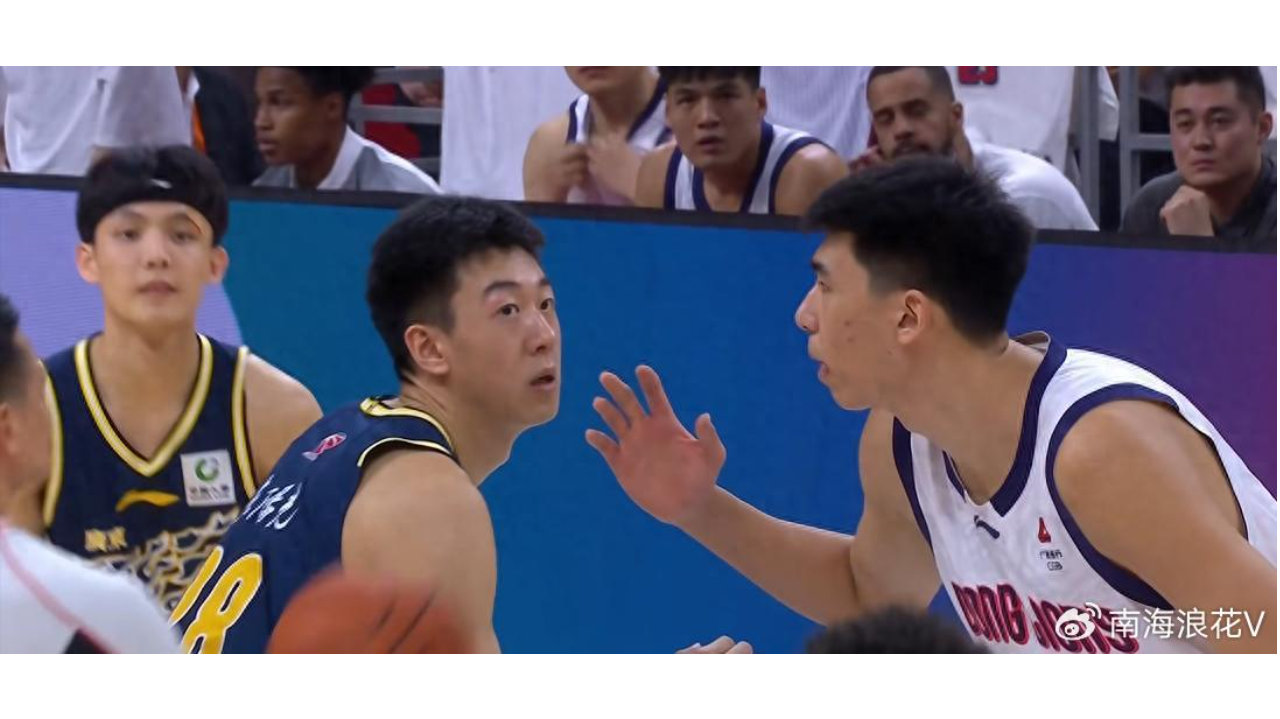 广东17分惨败！徐昕和王少杰赛后数据对比，球迷：这差距也太大了