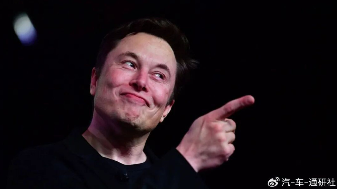 马斯克，玩上半导体了