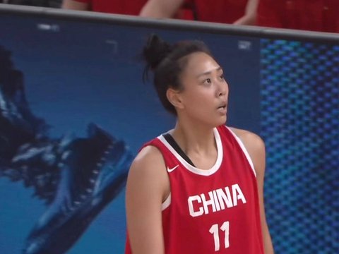 中国女篮半场领先捷克24分！刘禹彤7分，唐子婷10分，杨舒予7分