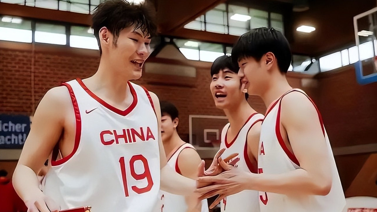 广东1喜1忧，北控签杨瀚森队友，郭艾伦晒训练照，福建敲定3外援