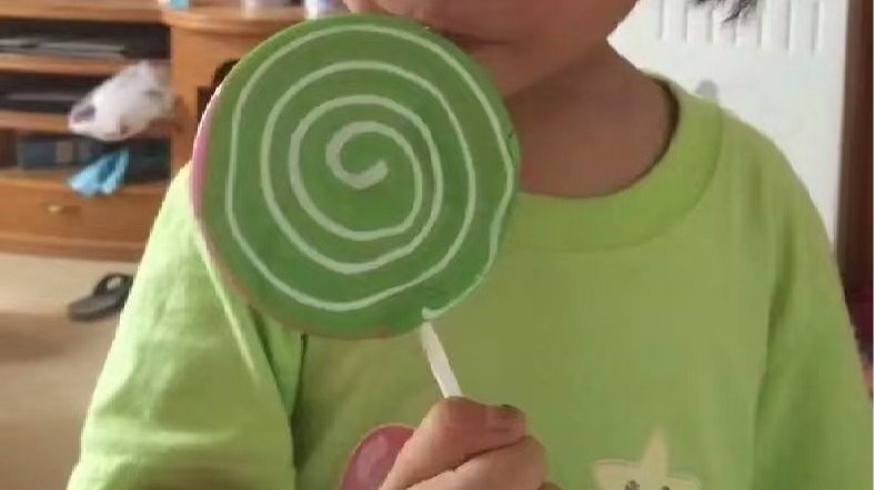 为啥建议家长别禁止孩子吃糖？小时候越禁止，长大后伤害越明显