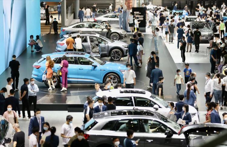 20亿元补贴，点燃汽车消费热情！2022粤港澳大湾区国际车展深圳启幕