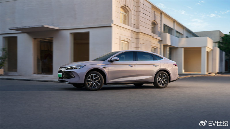 中型轿车油耗进入2L时代！2026款秦L DM-i上市限时9.28万起售