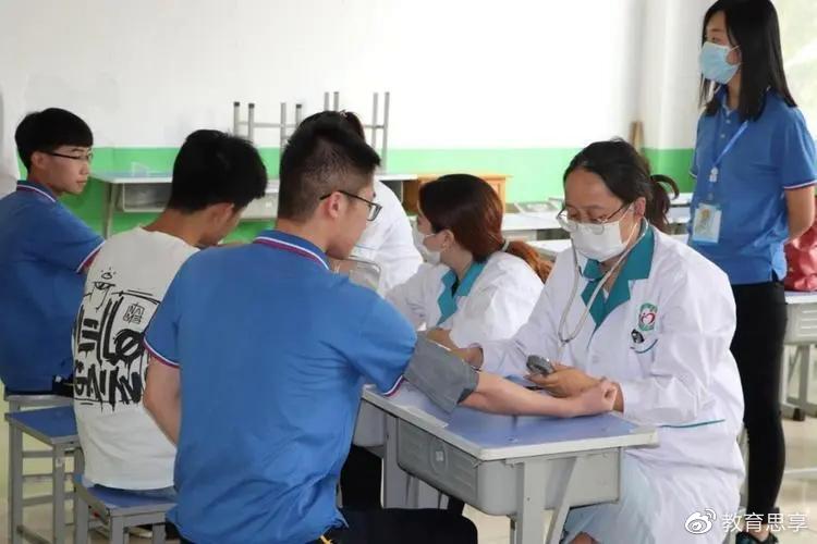 杭州：男生高考体检被要求脱内裤，有这个必要吗？休闲区蓝鸢梦想 - Www.slyday.coM