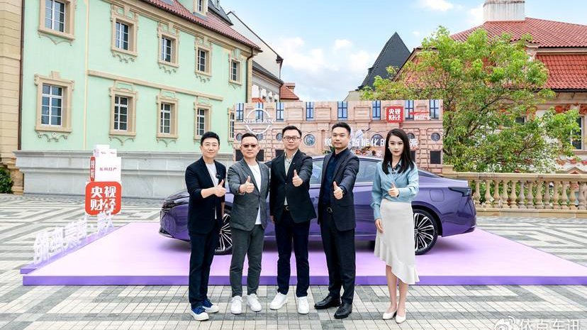 燃油车智能破局 东风日产天籁・鸿蒙座舱全球首发 华为赋能立标杆