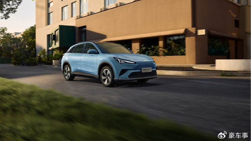 10.98万起全新阿尔法T5上市，行业首个把城市NOA拉到15万内的SUV