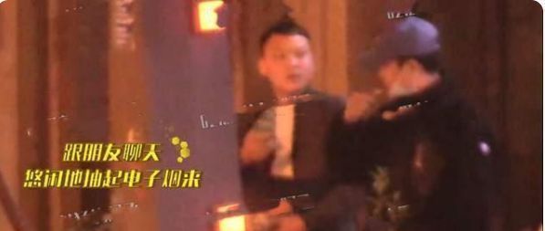 小沈阳当街小便被拍?不洗手直接路边抽烟,被网友指责没素质休闲区蓝鸢梦想 - Www.slyday.coM 小沈阳当街小便被拍?不洗手直接路边抽烟,被网友指责没素质休闲区蓝鸢梦想 - Www.slyday.coM