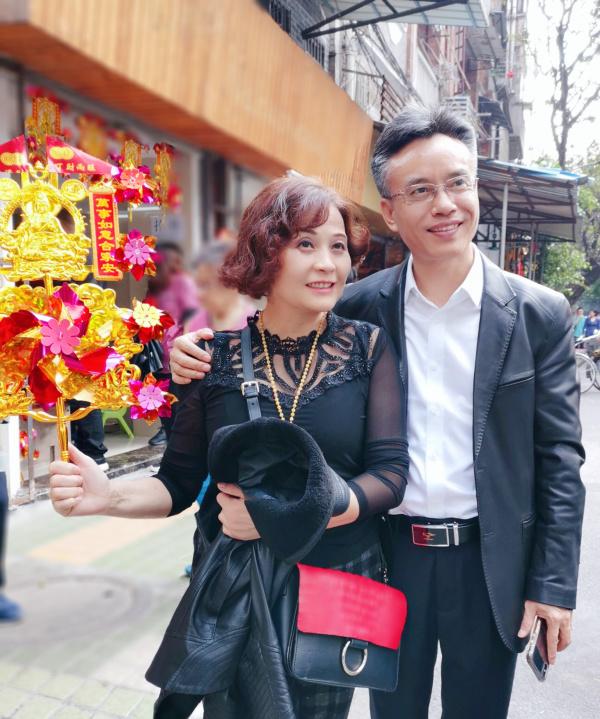 和你·在一起|陈光荣、杨慧:“30多年来,她给我带来的都是运气”休闲区蓝鸢梦想 - Www.slyday.coM 和你·在一起|陈光荣、杨慧:“30多年来,她给我带来的都是运气”休闲区蓝鸢梦想 - Www.slyday.coM