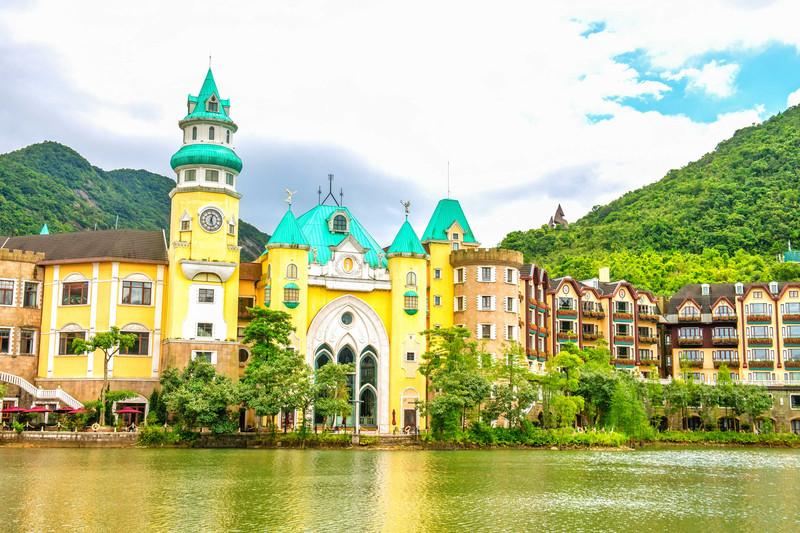 有着国内小瑞士美誉的茵特拉根小镇,不出国门就能感受到异国风情 有着国内小瑞士美誉的茵特拉根小镇,不出国门就能感受到异国风情