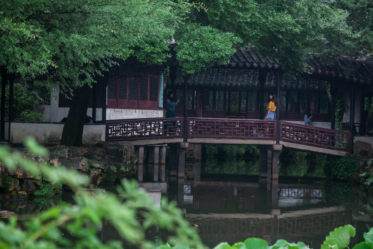 国内发展最快的五个新一线城市，环境优越，哪个更受年轻人的青睐