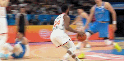 许利民：不敌上海后全队进行开会 让弗格肆意妄为得分有损我们的尊严