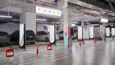 国庆“补能加码”！特斯拉贵州9座V4超充投用