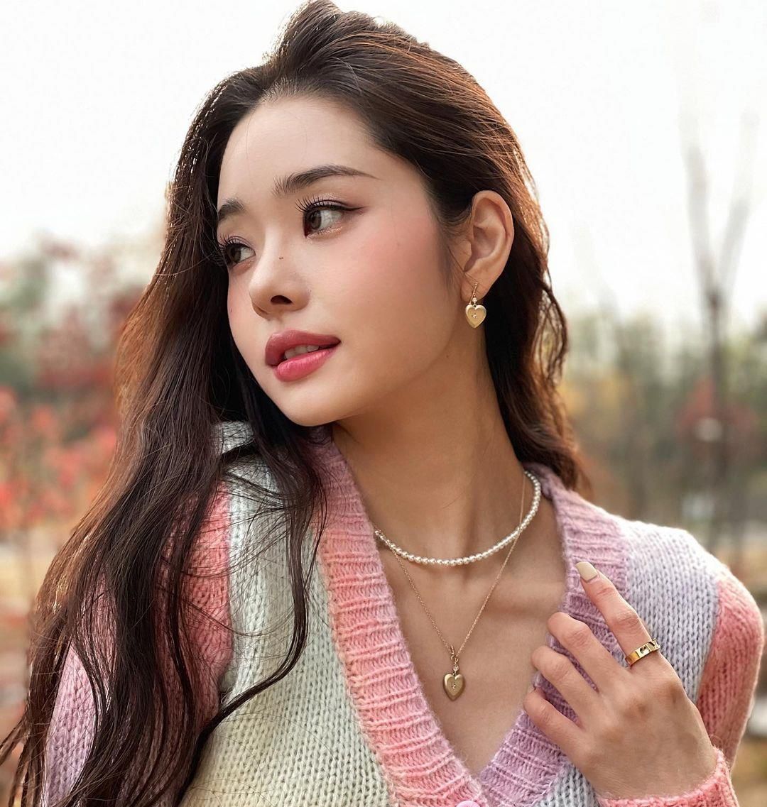 单身即地狱爆红被冠上jennie翻版的宋智雅又甜又辣厌世美