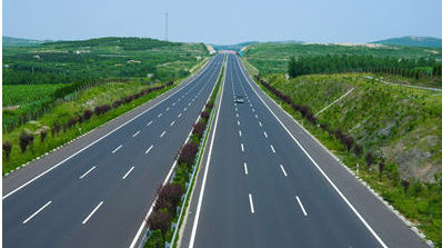 机油5000公里换一次？机修工：这才是正确更换时间