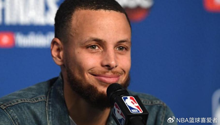 库里评历史最强阵容：乔丹魔术师+自己搭档后场，直接无视詹姆斯