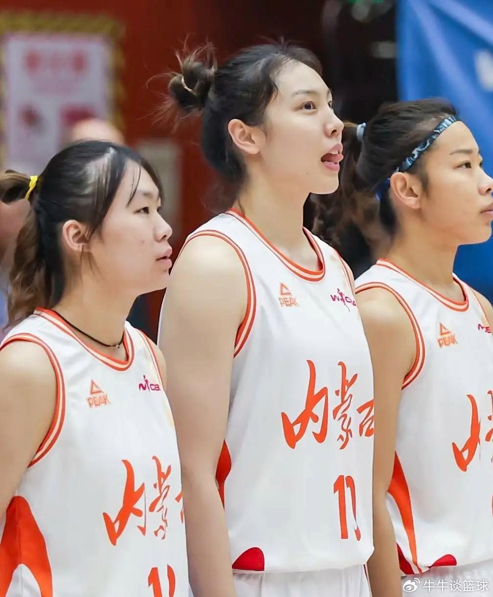 昔日女篮冠军一夜散伙，女篮国手闹转会，广东成最大赢家，郑薇重新出