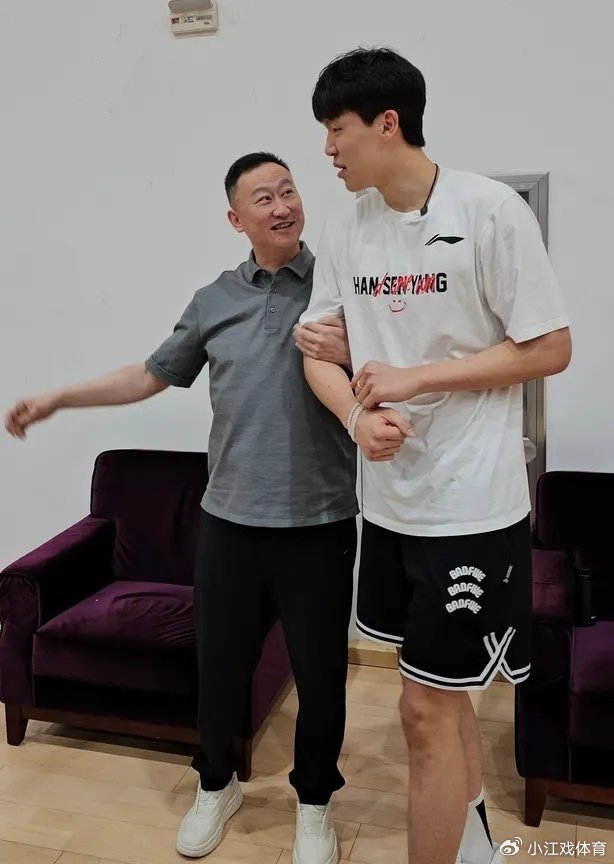 刘维伟谈杨瀚森前景：开拓者对他发展满意 没想到球迷这么挑剔