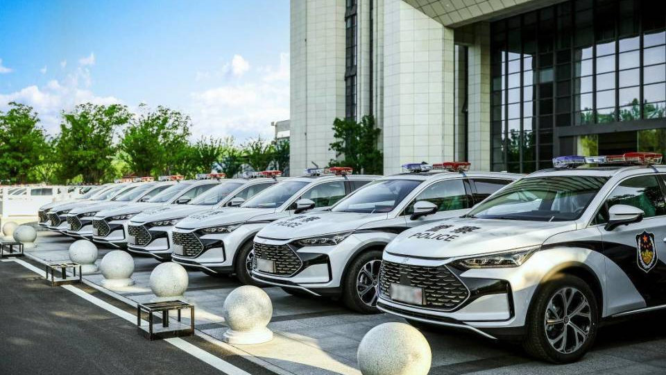 实话实说，目前每售出4台新能源公务车就有1台比亚迪