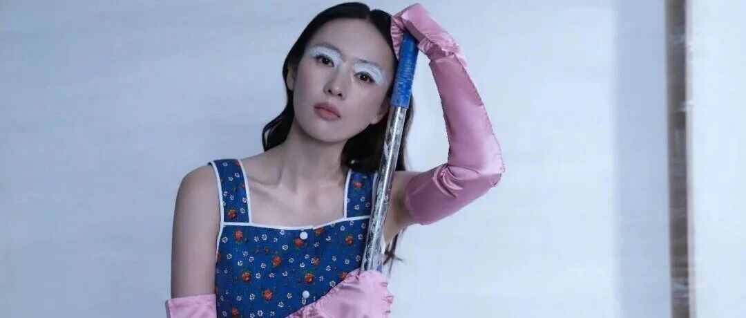 让女明星丑到“仇人看了都释怀”，到底谁还在为这女装牌子说话