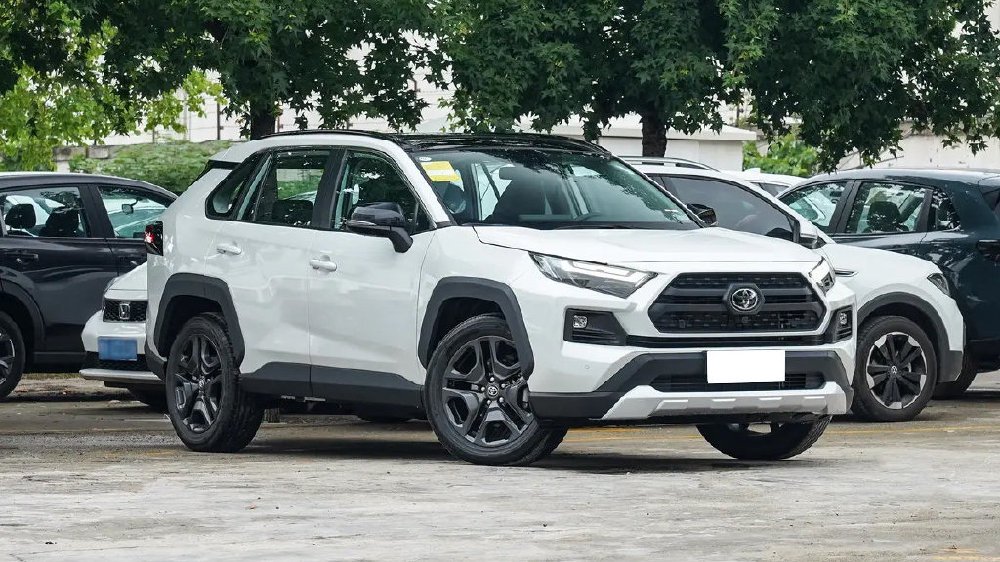 RAV4荣放与威兰达强强对决，最终它以细节取胜！