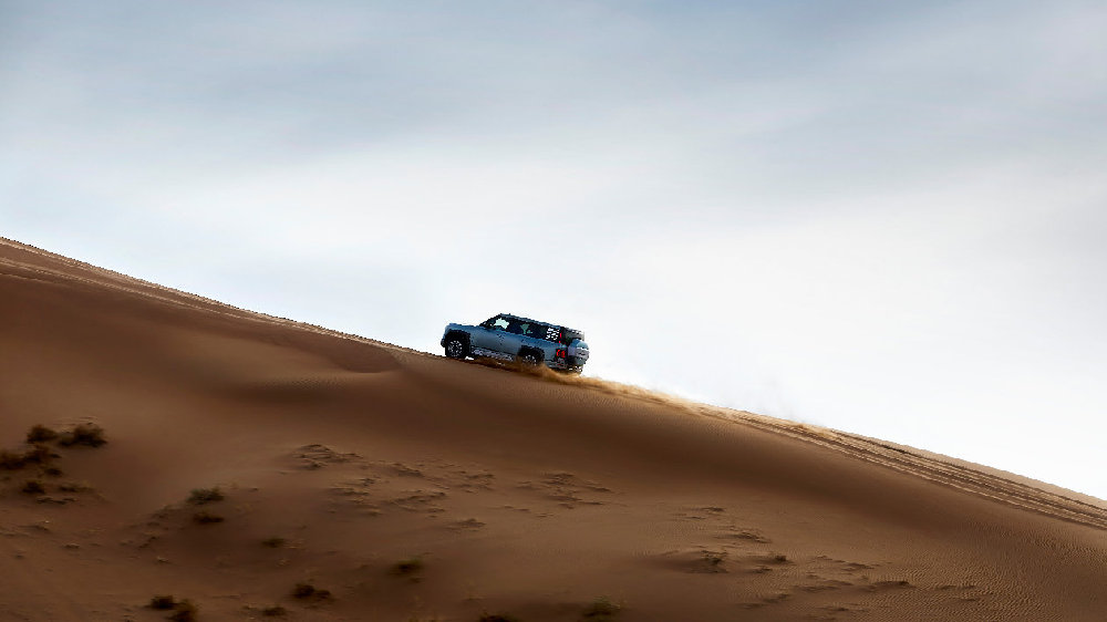 仰望U8上市一周年，以技术和服务重新定义豪华高端新能源汽车