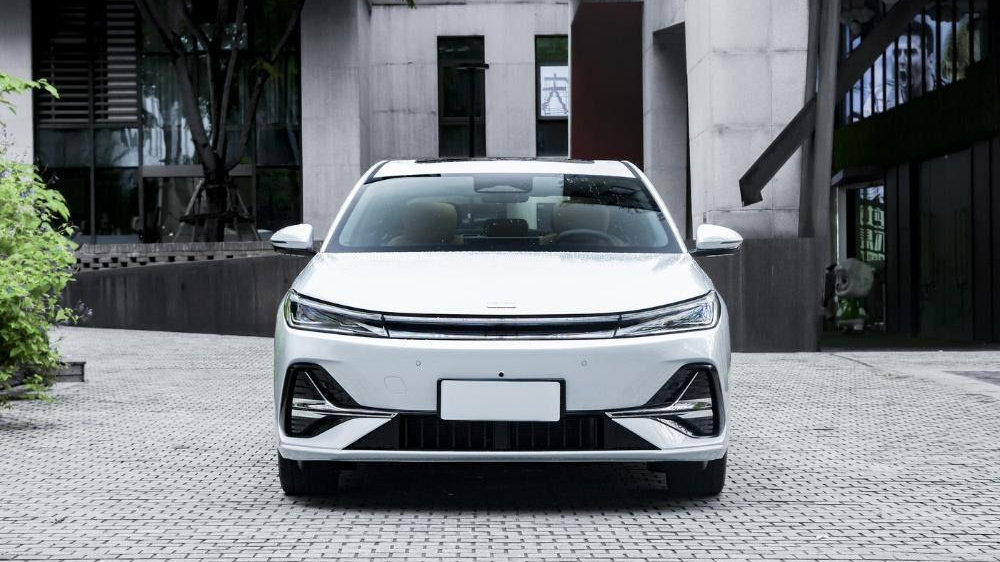 银河A7正式上市，8万级混动新标杆，长续航与智舱体验如何取舍？