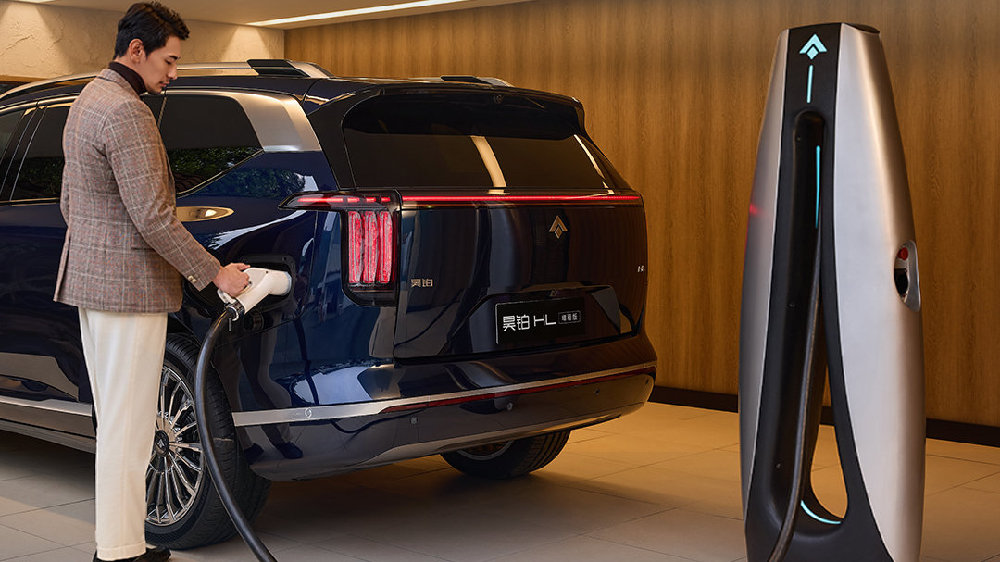 广汽昊铂HL增程版上市，强势冲击26-30万新能源SUV市场