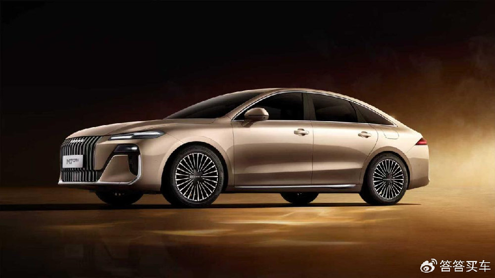 轴距2820mm 综合续航2100km 荣威M7 DMH预售9.78万起