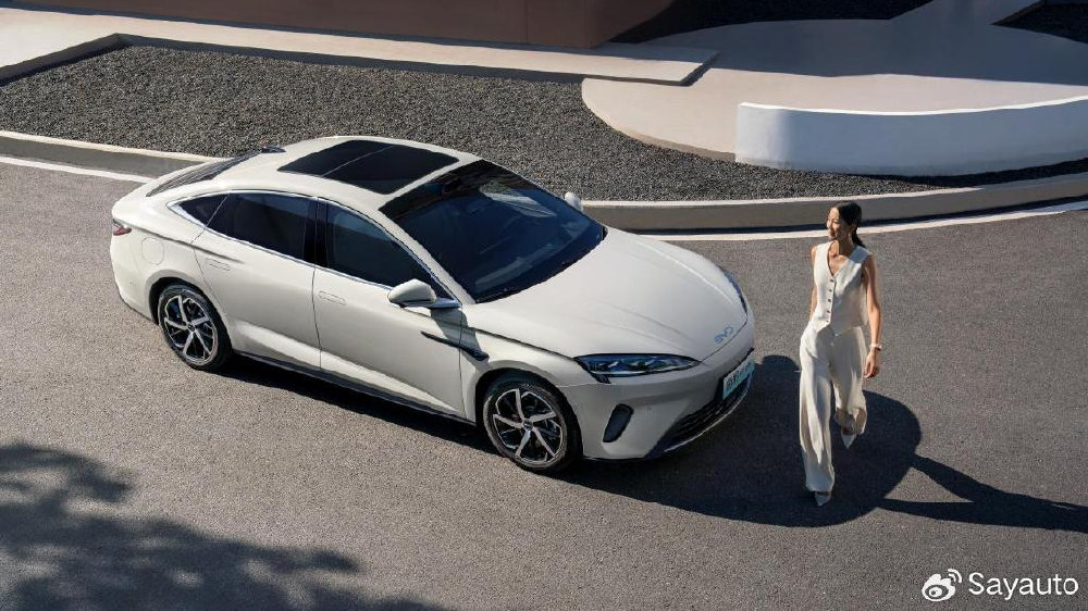 重塑中大型轿车新标杆，比亚迪2026款海豹07DM-i上市售14.98万起