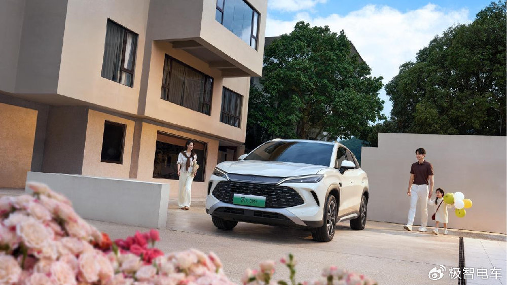 比亚迪宋家族双车上市 重塑新能源SUV价值标杆