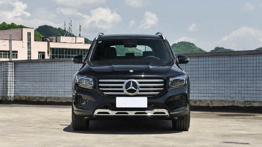 奔驰7座SUV拿捏人心，已经跌到了16万，疯狂收割年轻人