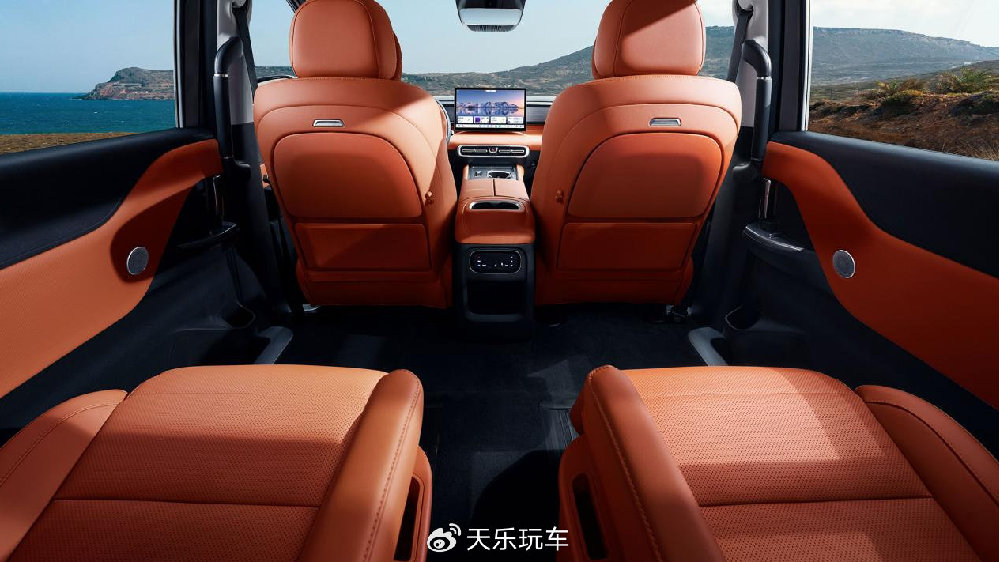 三排全是商务舱+16.98万起，锐胜M8预售打破大型MPV壁垒