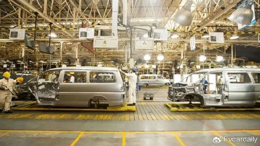 谁天塌了？监管重拳出击零公里二手车出海：严卡登记不满180天的