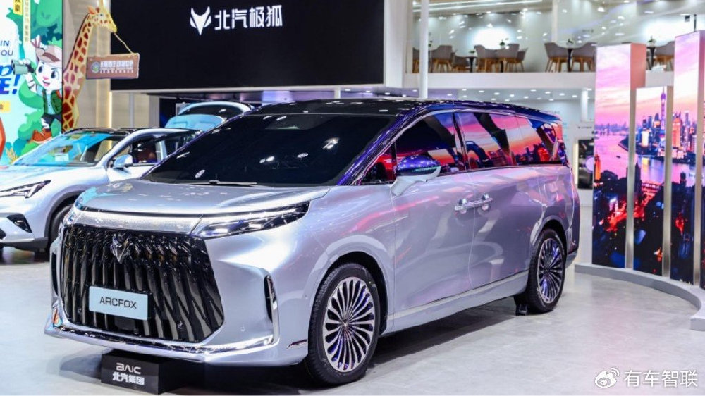 MPV市场迎来价值“破局者”！北汽极狐用三大技术王炸破局