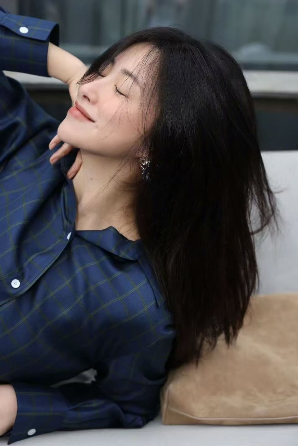 淡颜的朱珠美得好有辨识度，清清淡淡却自带高光，越简单越高级